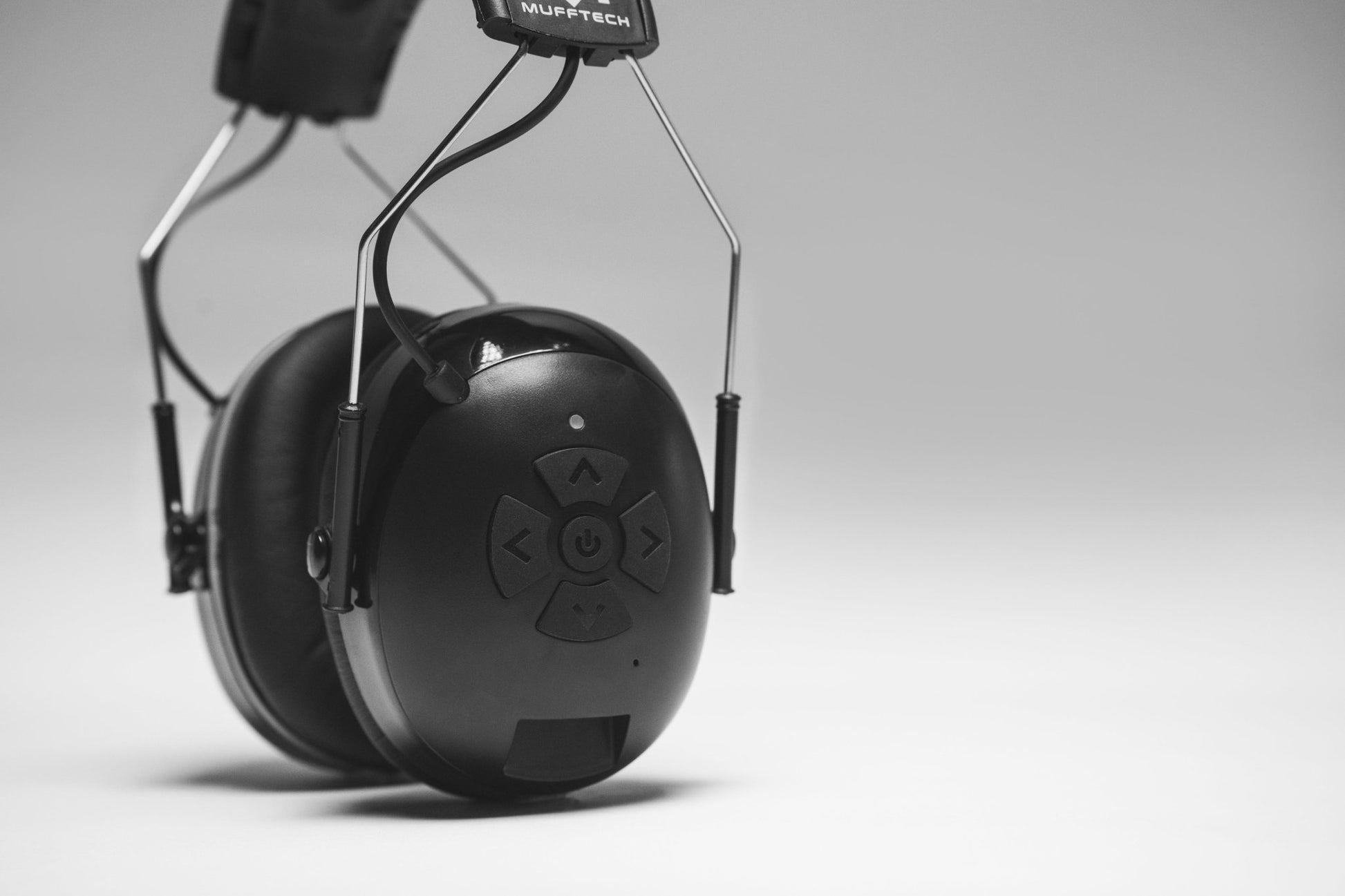 Mufftech Bluetooth Earmuffs - with Mufftech Protective Hard Carry Case - Mufftech