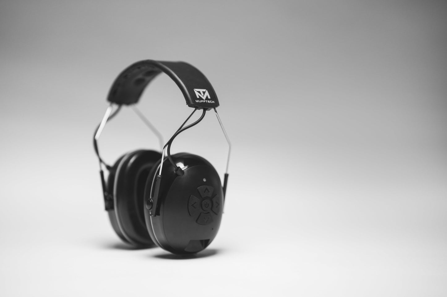Mufftech Bluetooth Earmuffs - with Mufftech Protective Hard Carry Case - Mufftech